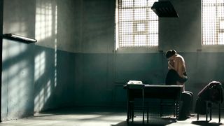 Anna Kanaris - Razgovor (2012) Naked actress in a TV movie scene