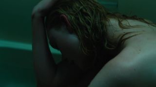 Elle Fanning - Galveston (2018) celebs topless scenes