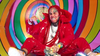 Nicki Minaj - Trollz (2020) Сut nude scene