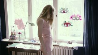 Lilith Stangenberg - Idioten der Familie (2017) Sexy film scene