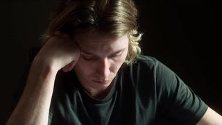 Sandra Yi Sencindiver - Den Fremmede (2015) Censorship scene