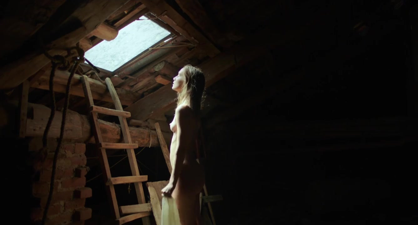 Denise Tantucci nude – Buio (2019)