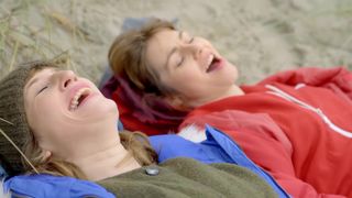 Cornelia Werner, Julia Zimth nackte - Der Frune Vogel Kann Uns Ma (2017)