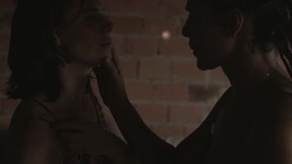 Anna Zepa, Daniela Evelise - Entre (2019) celeb naked scene