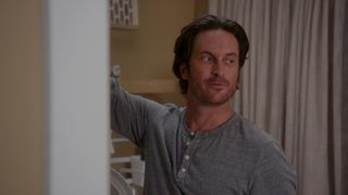 Jenna Fischer - Splitting Up Together (2018) (Season 1, Episode 4)