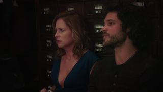 Jenna Fischer - Splitting Up Together (2018) (Season 1, Episode 4)