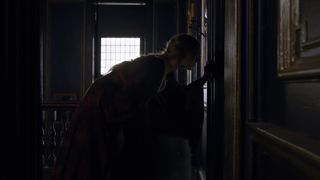 Romola Garai sexy - The Miniaturist (2017)