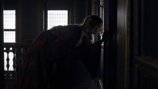 Romola Garai sexy - The Miniaturist (2017)