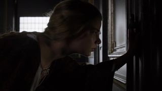 Romola Garai sexy - The Miniaturist (2017)