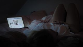 Marie Louise Wille, Sarah Juel Werner - Lyden af uventet dod (2019) Censorship erotic scene