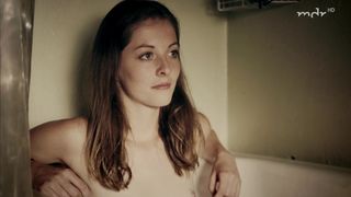 Paula Kroh - Was ich dir noch sagen wollte (2017) Censorship erotic scene