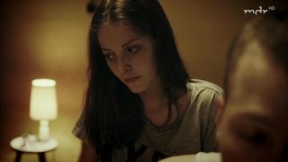 Paula Kroh - Was ich dir noch sagen wollte (2017) Censorship erotic scene