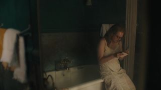 Odessa Young, Elisabeth Moss naked - Shirley (2020)