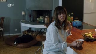 Petra Schmidt-Schaller, Ulrike C. Tscharre - Getrieben (2018) Naked adult movie scene