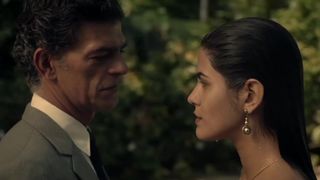 Antonia Morais sexy, Mariana Lima hot - Lucia McCartney s01e03 (2016)