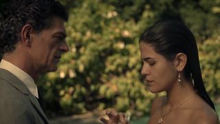 Antonia Morais sexy, Mariana Lima hot - Lucia McCartney s01e03 (2016)