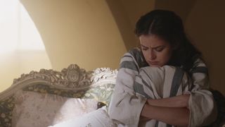 Lily_James__Tuppence_Middleton_-_War_and_Peace_s01e01 (2016)