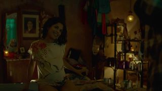 Claudia Pineda - ZeroZeroZero s01e02 (2020) Naked actress in a movie scene