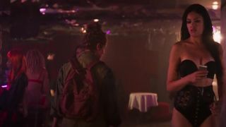 Mona Walravens, sexy - Gangsterdam (2017) Naked sexy video