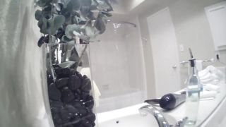 Hidden Video in Bath (FF Women)