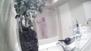 Hidden Video in Bath (FF Women)