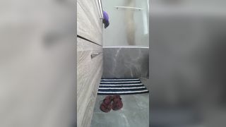 Home Voyeur - A Girl in the Shower