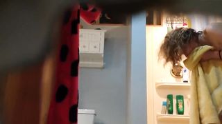 Voyeur Video - Busty Babe in Shower