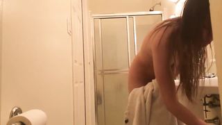 Voyeur Video - Yong Girl at Home