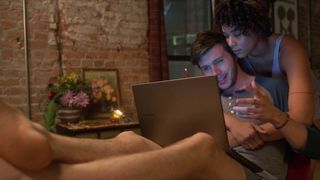 Alexandra Shipp - Silk Road (2021) celebs booby video