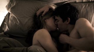 Alice Dwyer, Anna Bruggemann, Katharina Spiering - Drei Zimmer Kuche Bad (2012) celebrity booby video