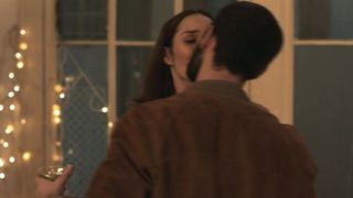 Camille Lou - Je te promets s01e10 (2021) celeb naked boobs