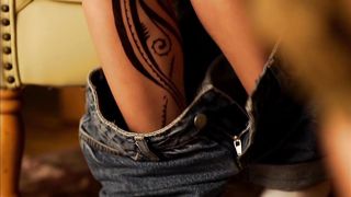 Giulia Amorim, Julia ABS - Porn Karaoke (2012) actress booby hot scene