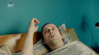 Marlene Morreis - Komm schon! s01e01 (2015) celebrity sex scene