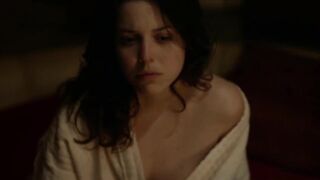 Sara Antunes - Se Deus Vier Que Venha Armado (2014) celeb naked boobs