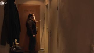 Lisa Wagner - Kommissarin Heller s01e10 (2019) celeb nude scene from the movie