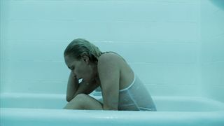 Carolina Ferraz - A Gruta (2020) celebrity hot scene