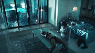 Jeon Do-yeon, Hyun Been Shin - Beasts Clawing at Straws (2020) celebs sexy video