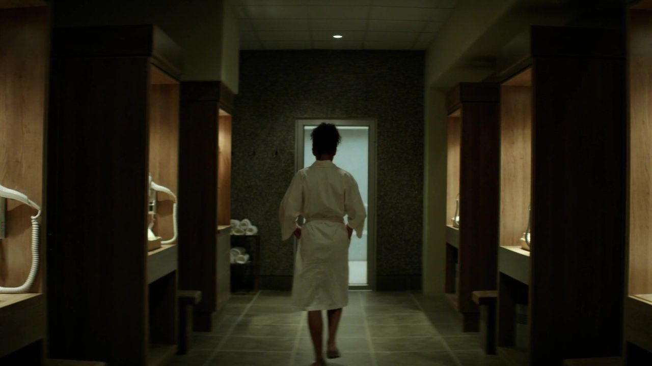 Samantha Logan, Marin Ireland - The Empty Man (2020) actress a topless scen...