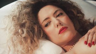 Vanessa Guide, Noemie Schmidt - 3615 Monique s01e08 (2020) celebs A sexy scene