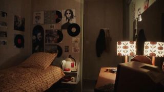 Vanessa Guide, Noemie Schmidt - 3615 Monique s01e08 (2020) celebs A sexy scene