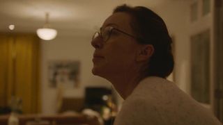 Vanessa Kirby, Sarah Snook - Pieces of a Woman (2020) celebrity a topless scene from the movie