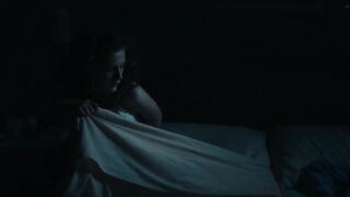 Annina Walt - Frieden s01e01e03e04e06 (2020) celeb sexy video