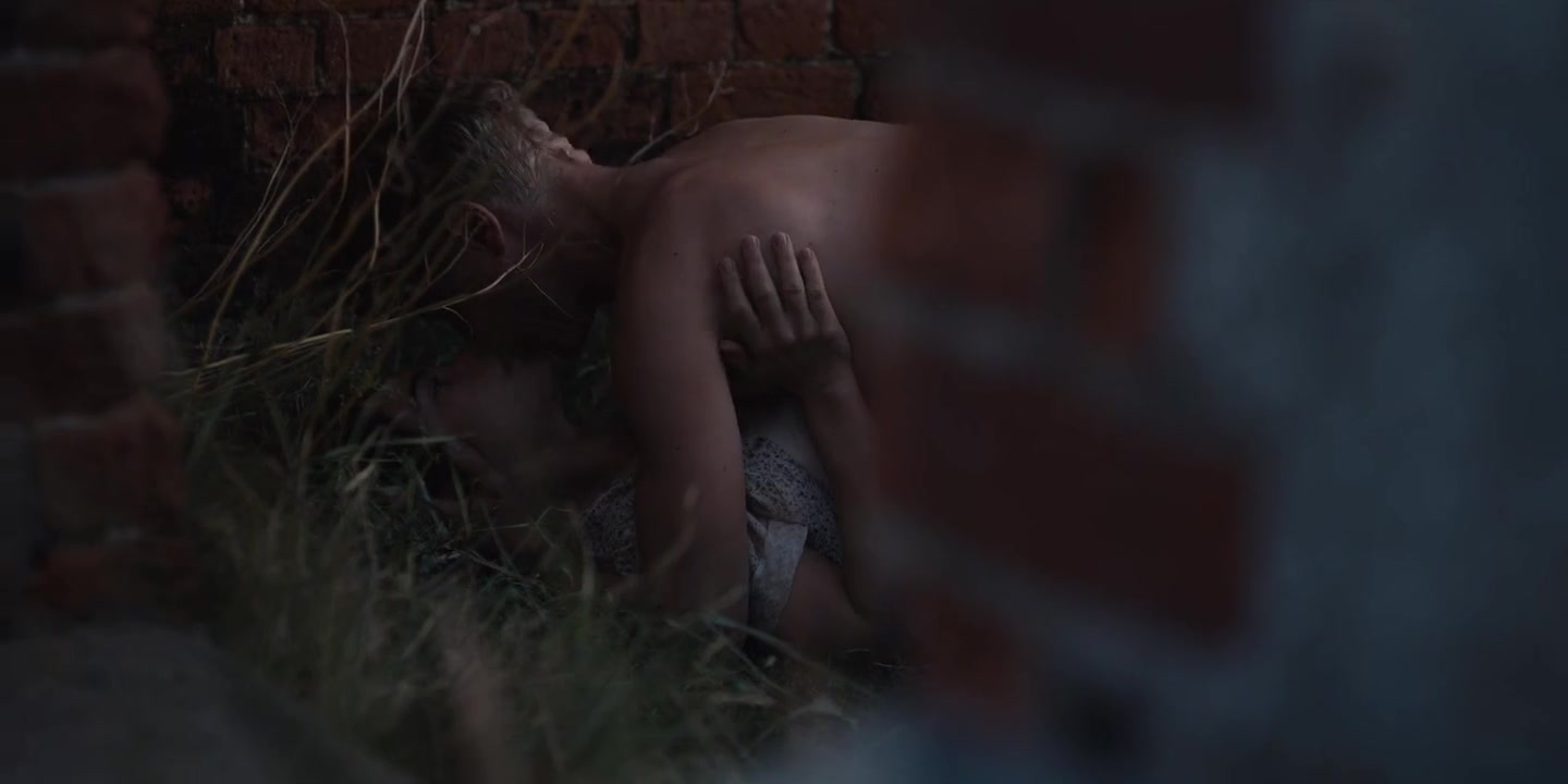 Lily James - The Dig (2021) celebs a topless scene from the movie ...