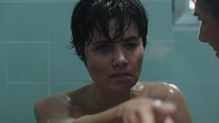 Loreto Mauleon - Patria s01e05 (2020) celeb boobs scene