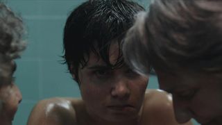 Loreto Mauleon - Patria s01e05 (2020) celeb boobs scene