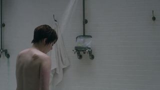 Maisie Williams, Anya Taylor-Joy - The New Mutants (2020) celeb hot scene