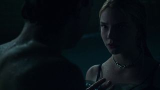 Maisie Williams, Anya Taylor-Joy - The New Mutants (2020) celeb hot scene