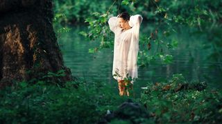 Marilou Aussilloux, Isabel Aime Gonzalez Sola - La Revolution s01e01e02e05 (2020) celebrity nude boobs scene