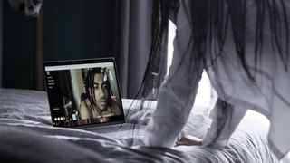 Myha'la Herrold, Ali Tate Cutler - Industry s01e01 (2020) celebrity booby video