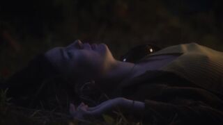 Sarah Chalke, Katherine Heigl, Ali Skovbye - Firefly Lane s01e01-08 (2021) celebrity booby video